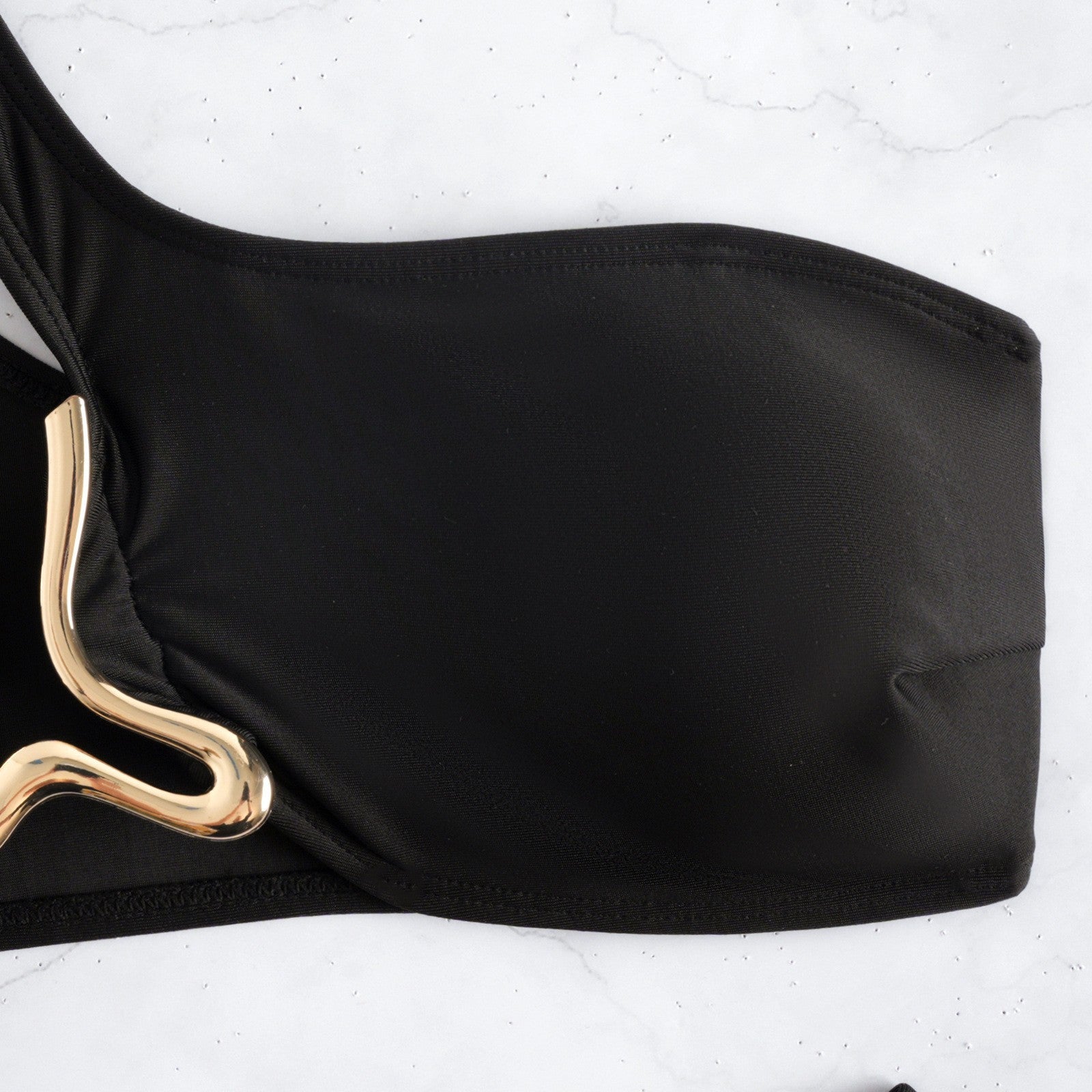 Single shoulder metal jewelry swimsuit