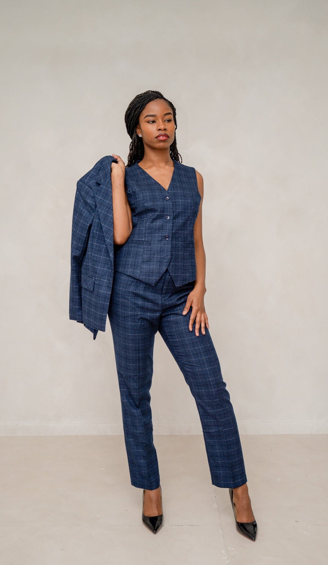The plaid powered 3-piece pantsuit